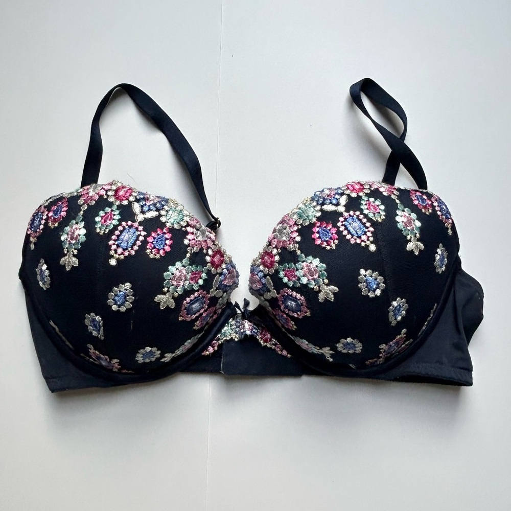 Victoria’s Secret Dream Angels Push Up Floral Embroidered Lace Bra 36C